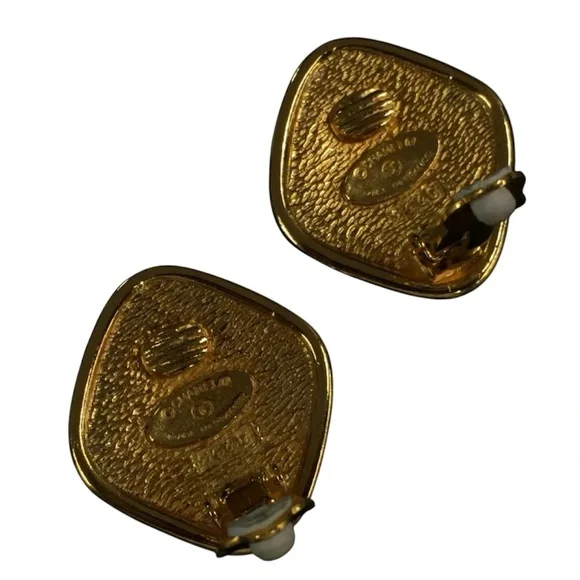 CHANEL 31 Rue Cambon Clip On Earrings - Picture 4 of 7